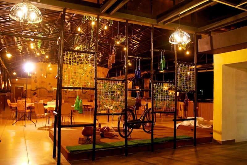 D'Chandelier Kochi Екстериор снимка