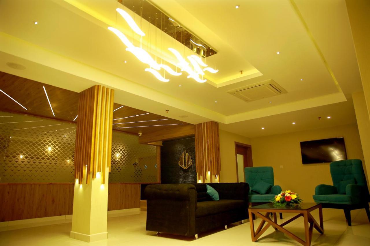 D'Chandelier Kochi Екстериор снимка
